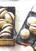 img Macarons al Caffé Ripieni di Cioccolato (2021)