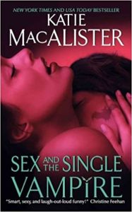 Katie MacAlister – Sex and the Single Vampire (Traduzione amatoriale)