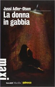 Jussi Adler-Olsen – La donna in gabbia (mp3 – 64 kbps)