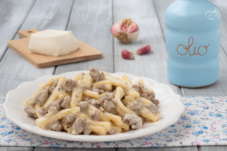 Pasta, Salsiccia e Stracchino – Ricetta (2021)