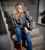 Bonnie Tyler [with Meat Loaf, Matthias Reim, Wayne Warner, Blutonium Boy, Van Snyder, Matt Petrin, Axel Rudi Pell, Lorraine Crosby] – Discography [138 Relaese] (1977 – 2023) MP3 320