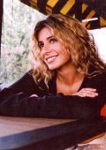Julie Zenatti - Discography (10 Albums, 1 EP) (2000-2025) MP3, 320