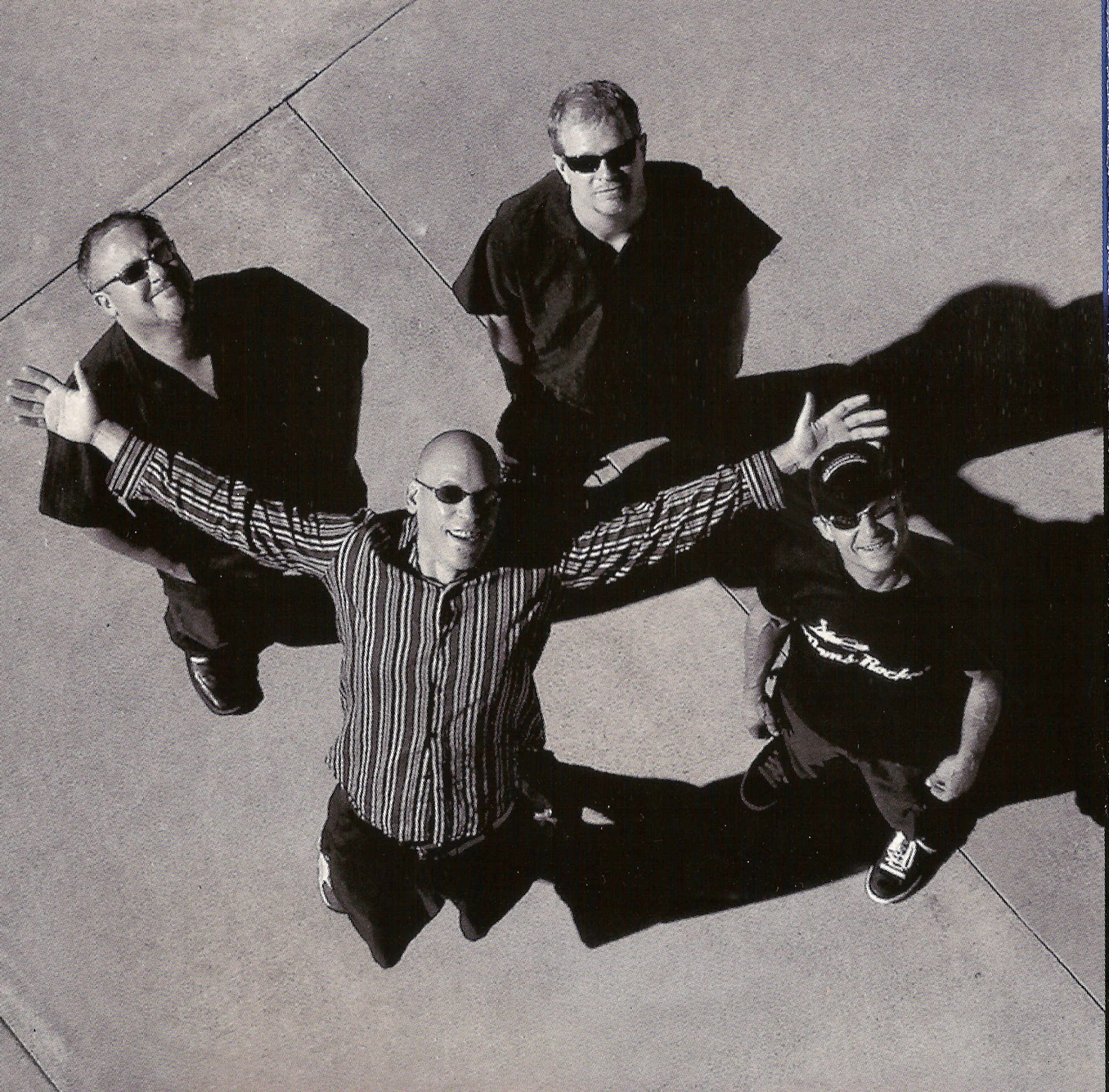 Mom’s Rocket – discography (3 albums) (2007-2013) FLAC