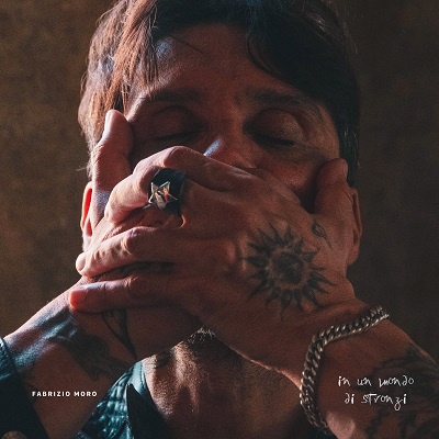 Fabrizio Moro – In un mondo di stronzi [singolo] (2025) .mp3 – 320 kbps
