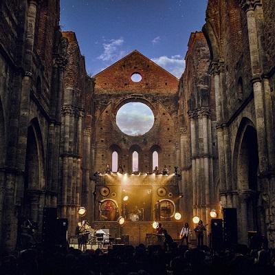 Lucio Corsi – La Chitarra Nella Roccia (Live) (2025) FLAC – 24bit/48kHz